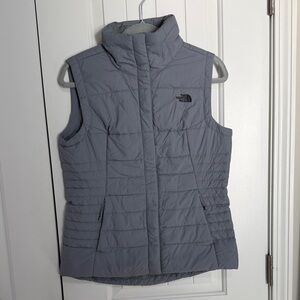 The North Face Women's Quilted Puffer Vest - Light Gray